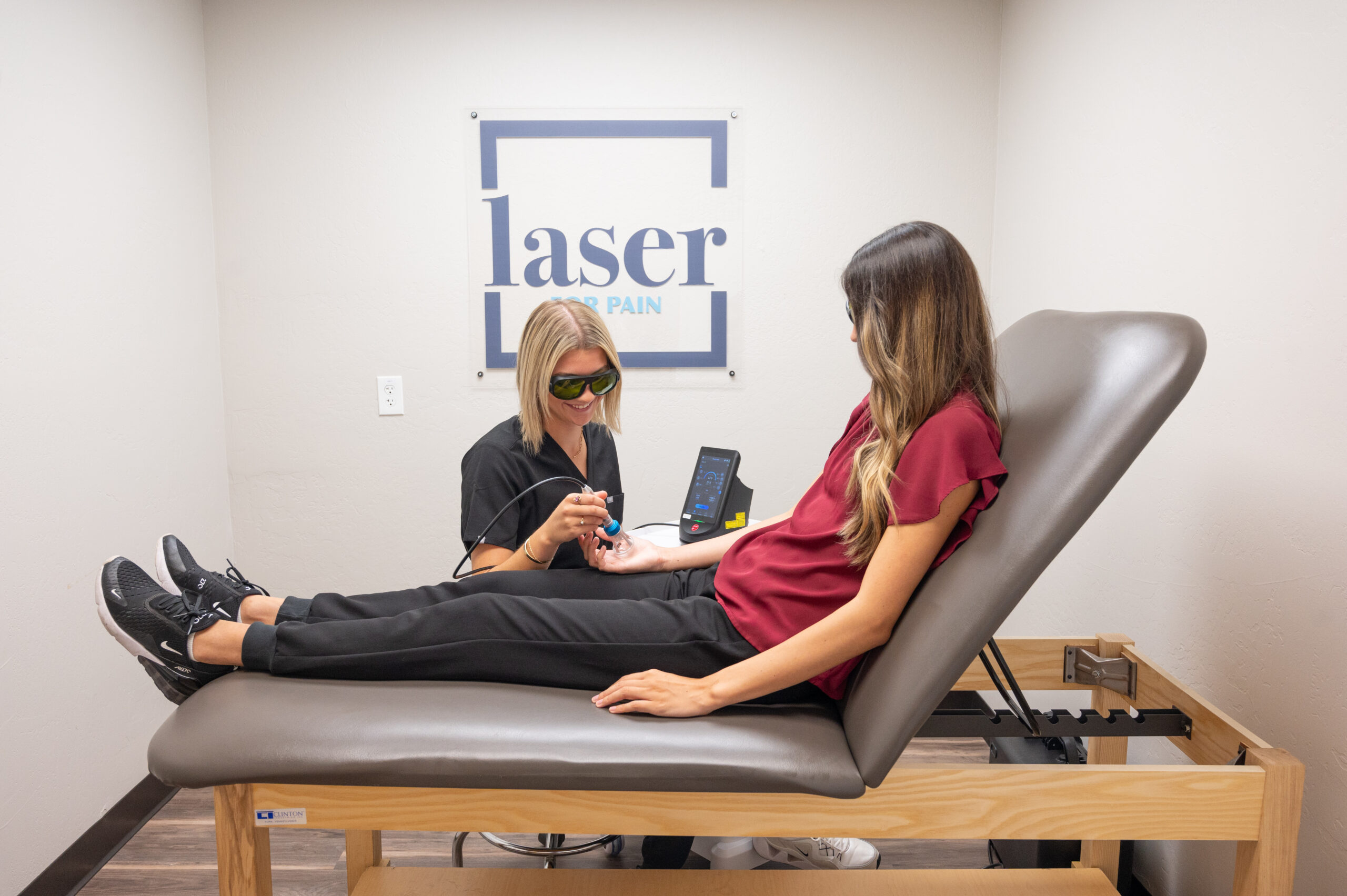Laser therapy for inflammation and edema at laser for pain az